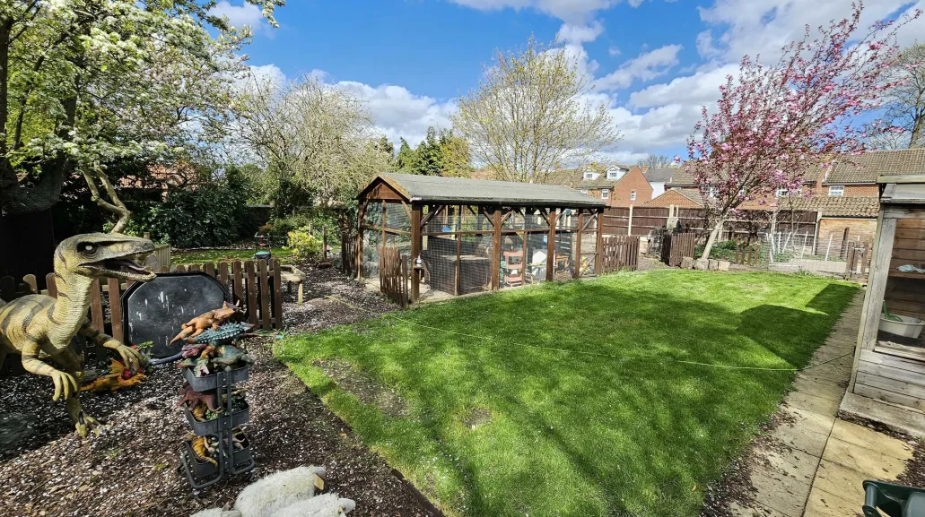 10 bed Detached