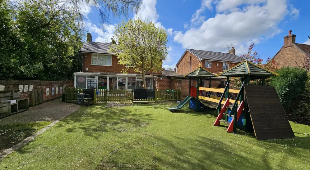 10 bed Detached