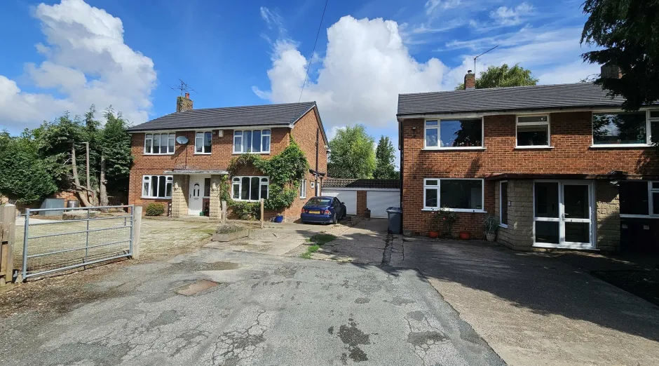 10 bed Detached