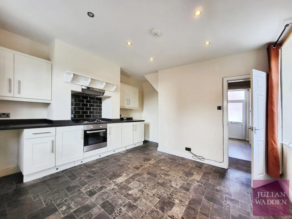 2 bed End of Terrace