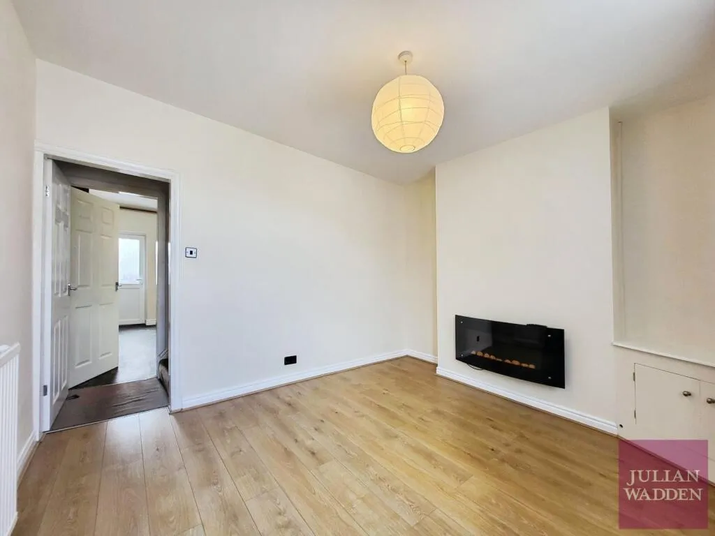 2 bed End of Terrace
