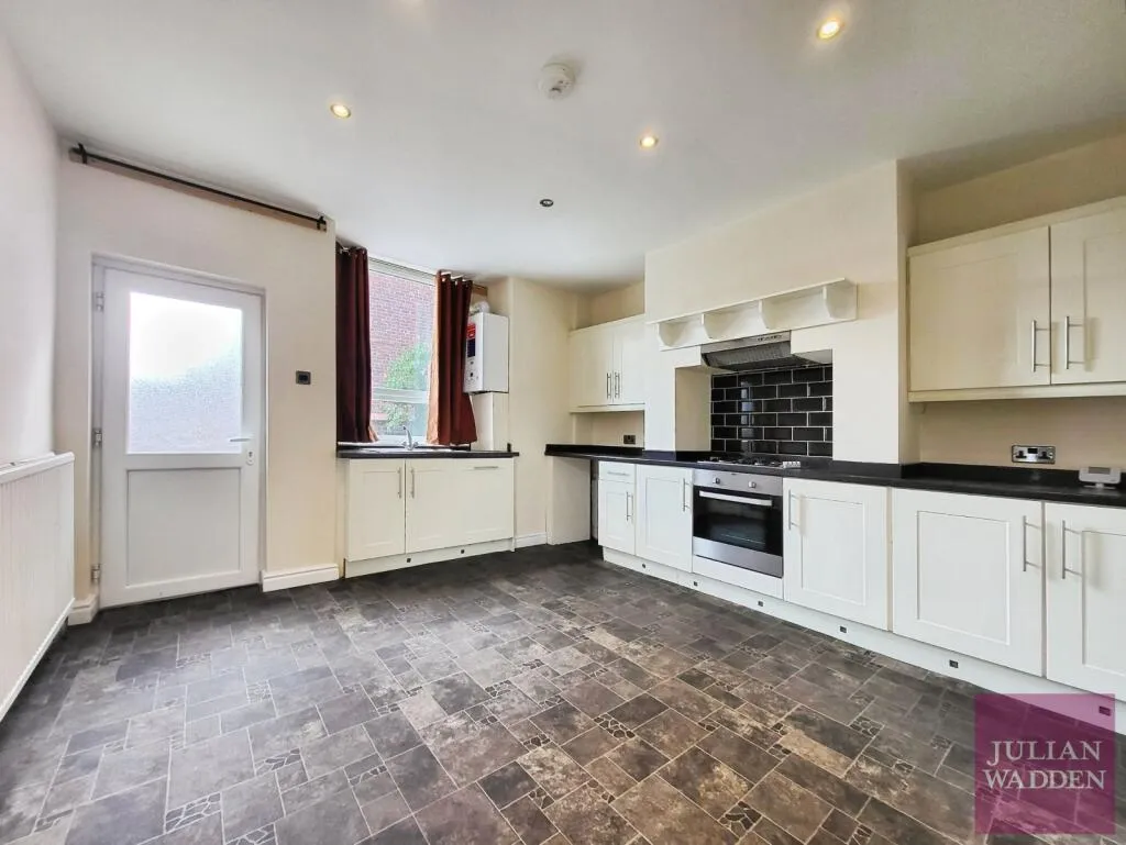 2 bed End of Terrace