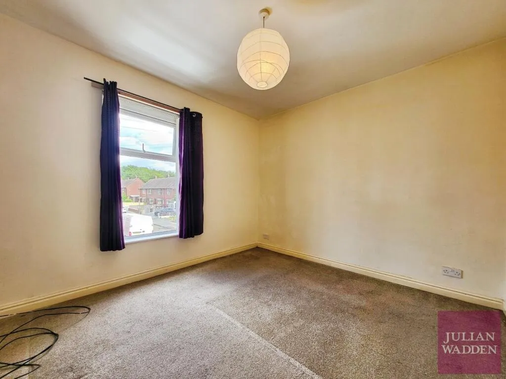 2 bed End of Terrace