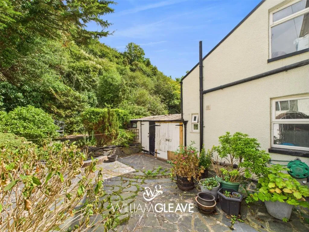 1 bed Ground Flat