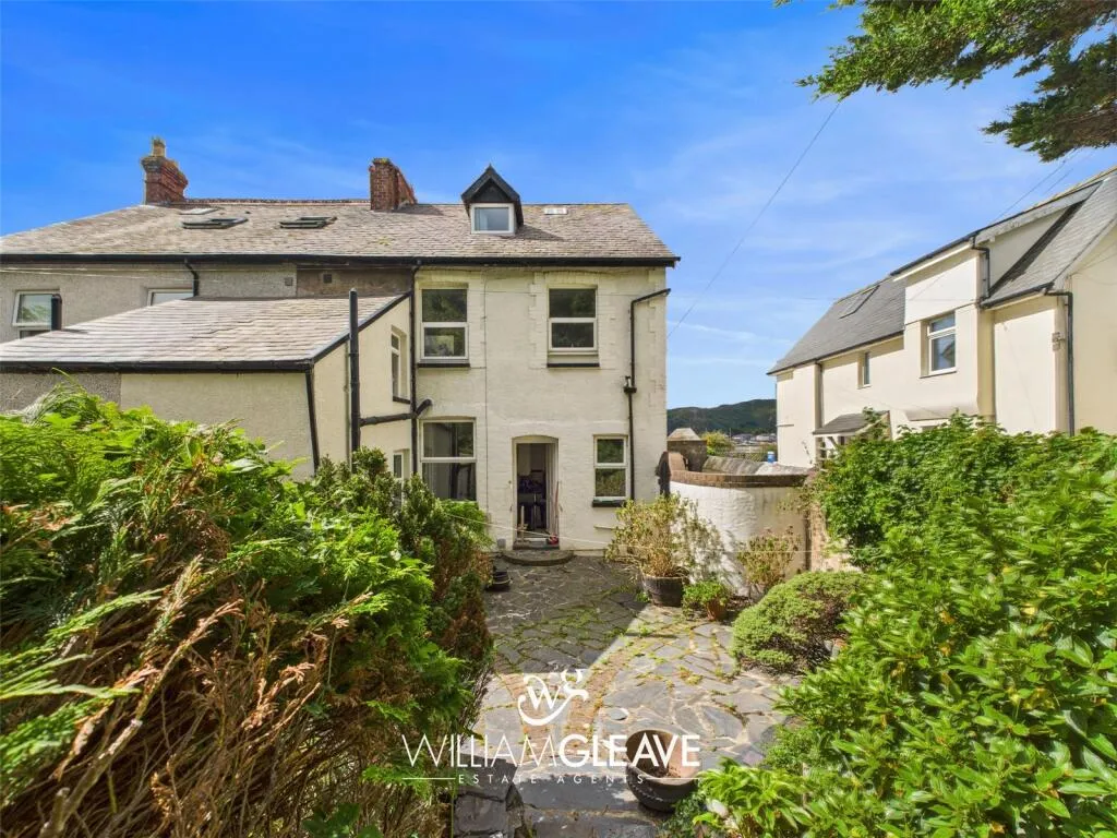 1 bed Ground Flat