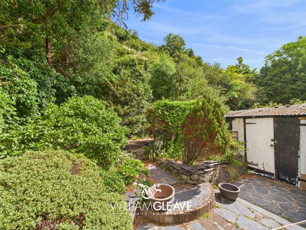 1 bed Ground Flat