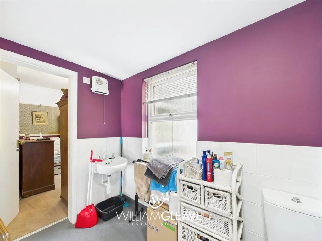 1 bed Ground Flat