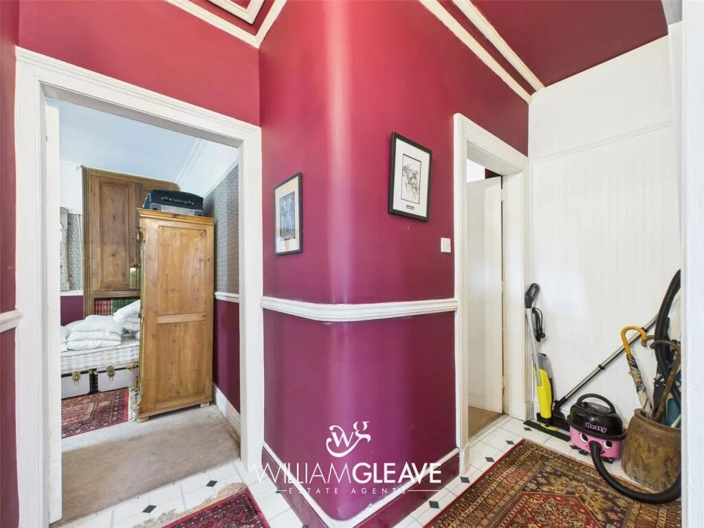 1 bed Ground Flat