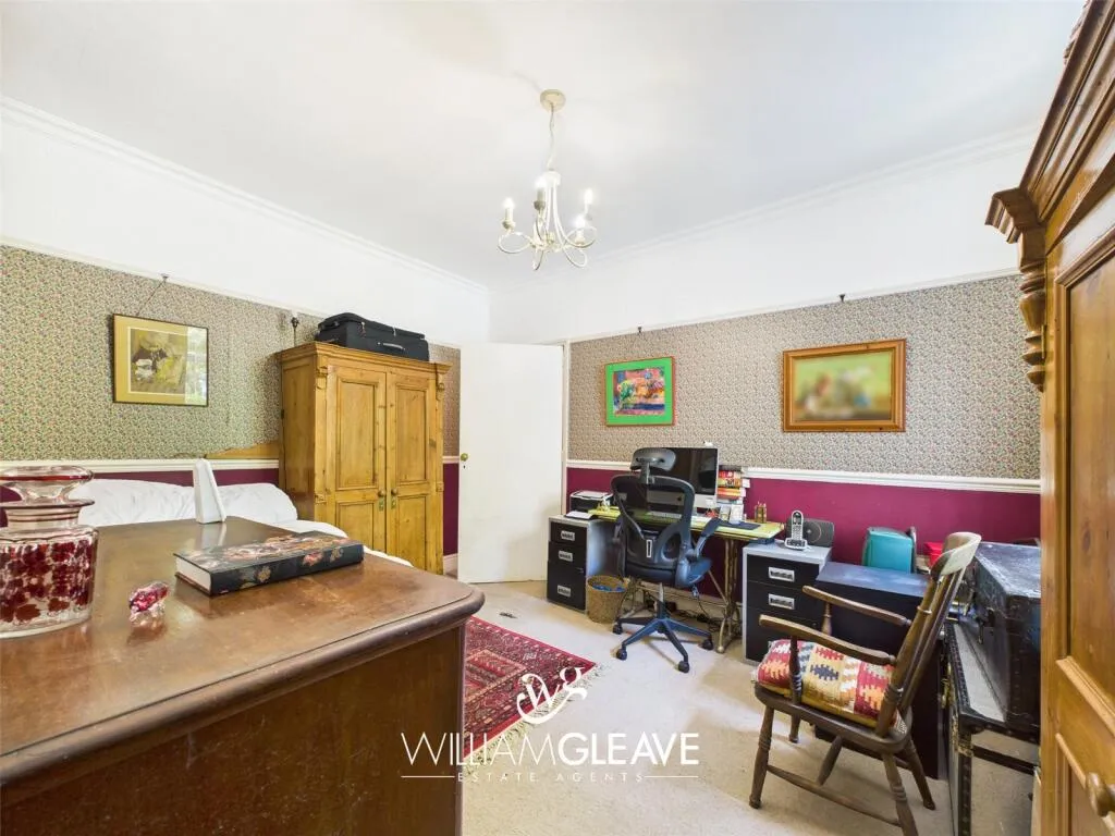 1 bed Ground Flat