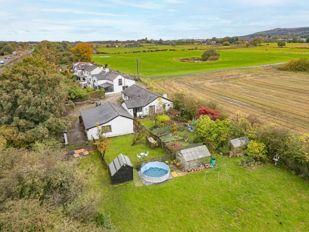 7 bed Farm House