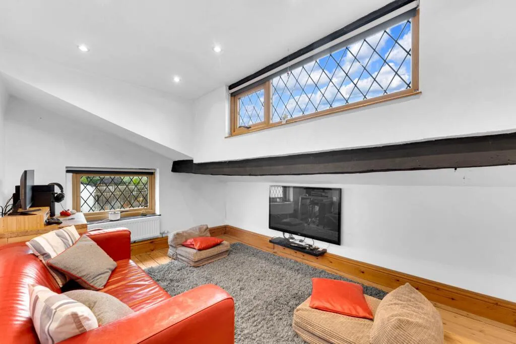 7 bed Farm House