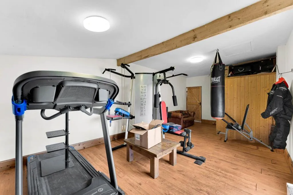 7 bed Farm House