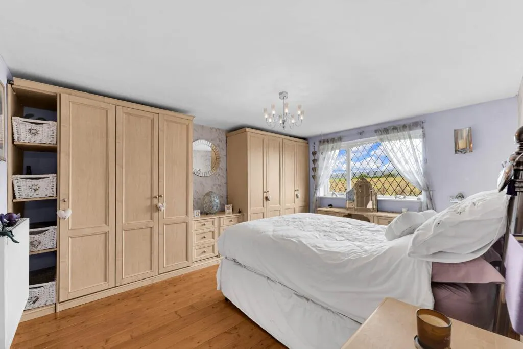 7 bed Farm House