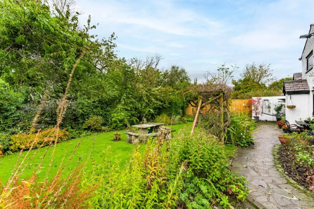 7 bed Farm House