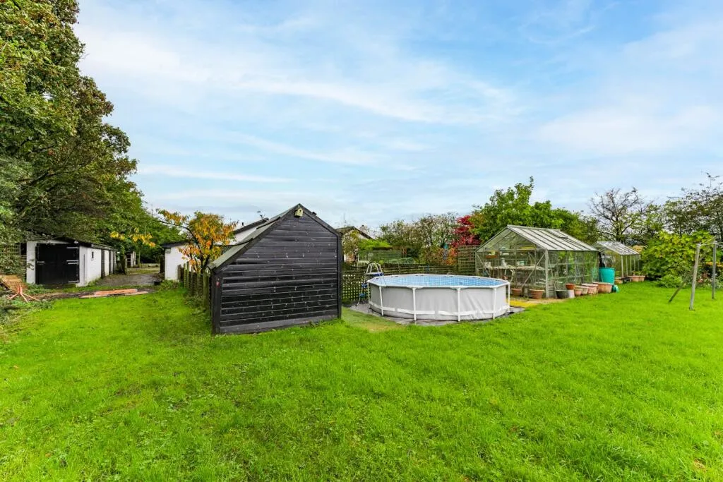 7 bed Farm House