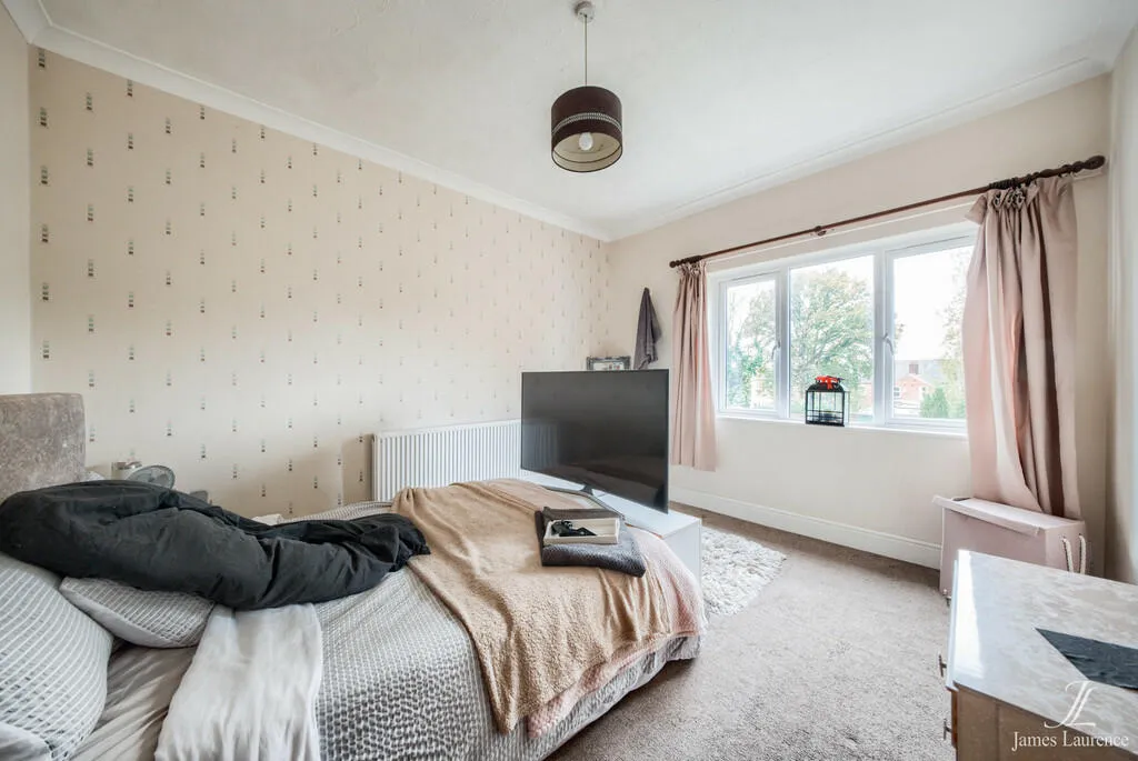 9 bed Block of Apartments