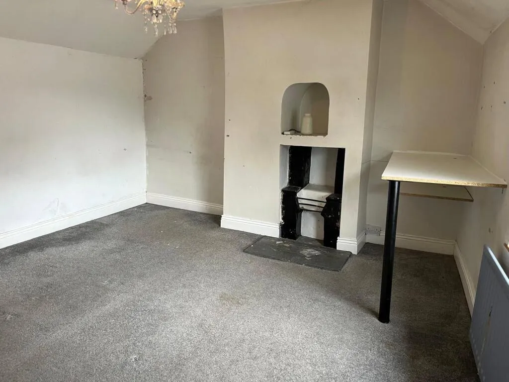 2 bed End of Terrace