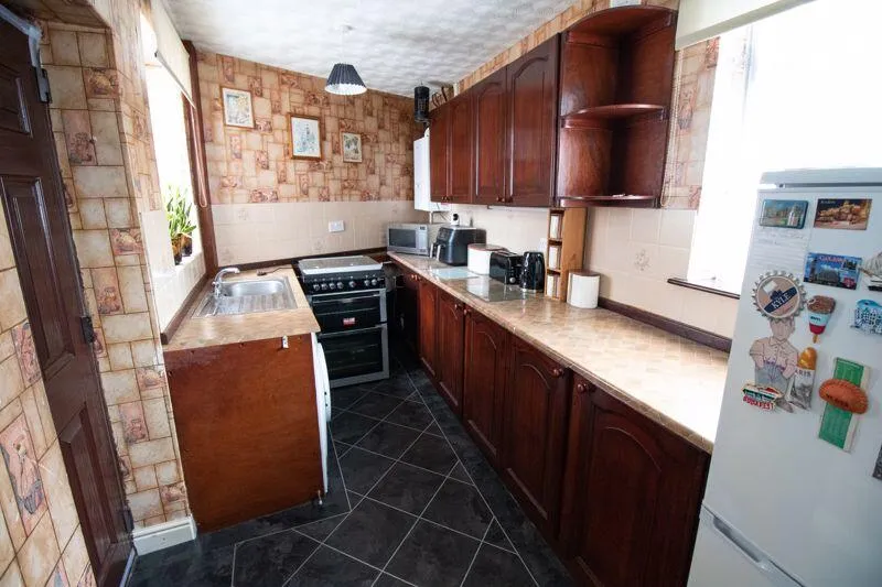 2 bed End of Terrace