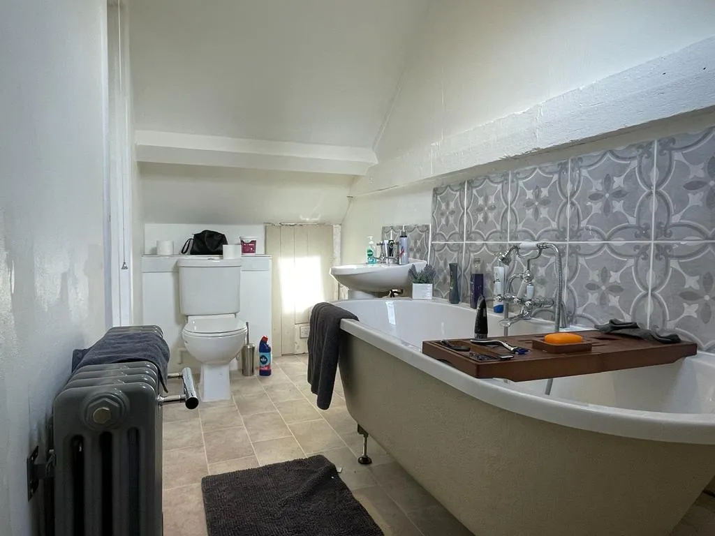 2 bed Semi-Detached