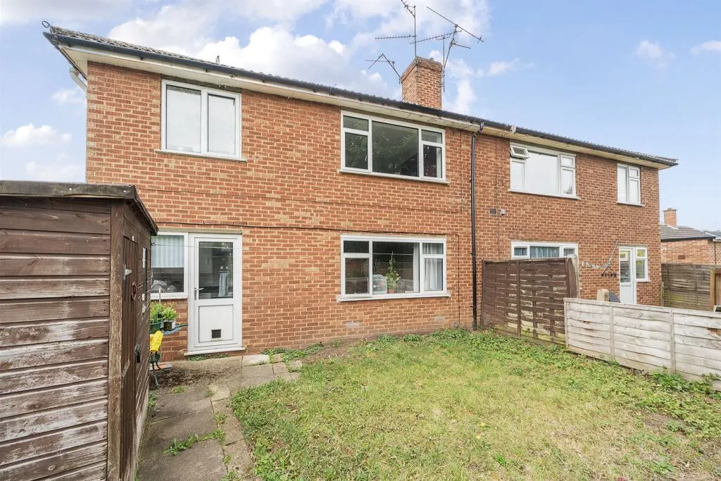 2 bed Maisonette