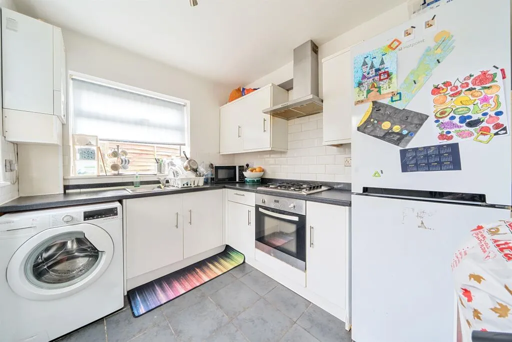 2 bed Maisonette
