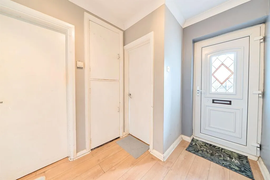 2 bed Maisonette