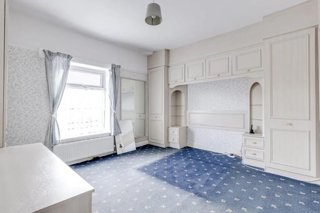 2 bed End of Terrace