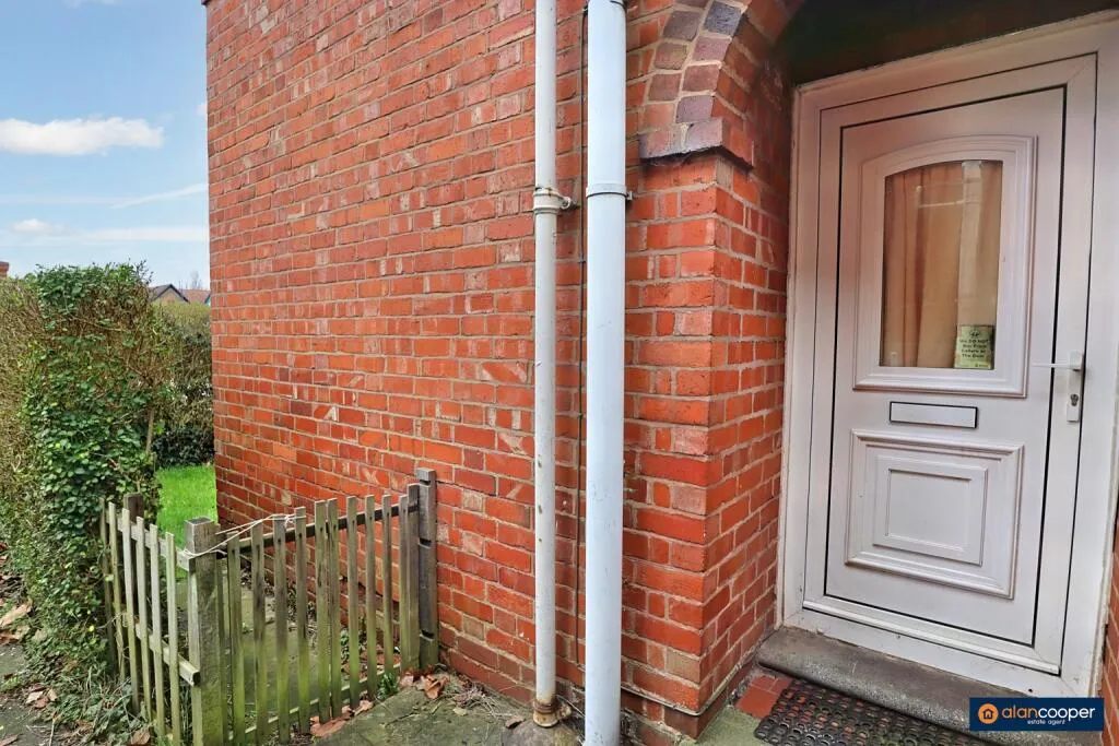 3 bed Semi-Detached