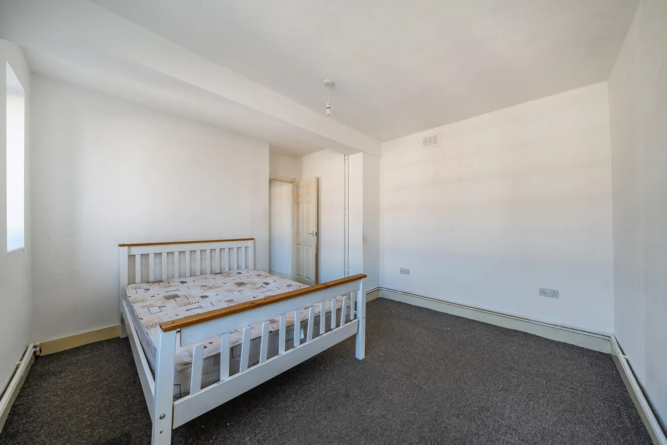 2 bed Apartment