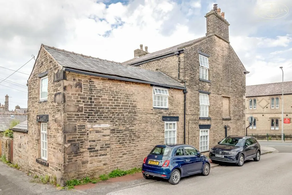 4 bed End of Terrace
