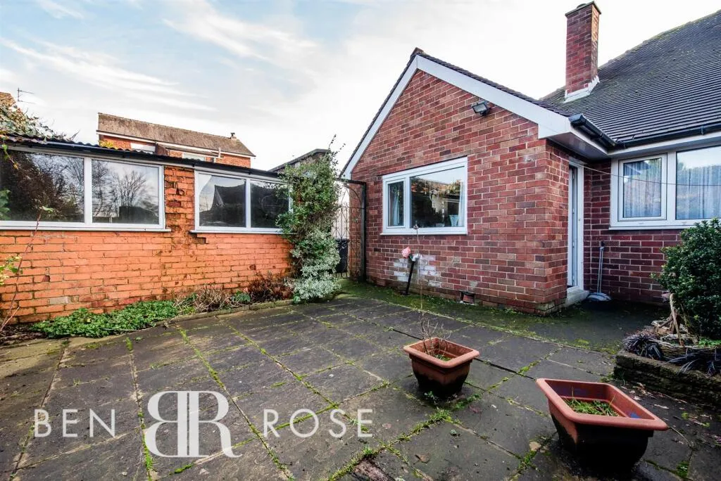 2 bed Semi-Detached Bungalow
