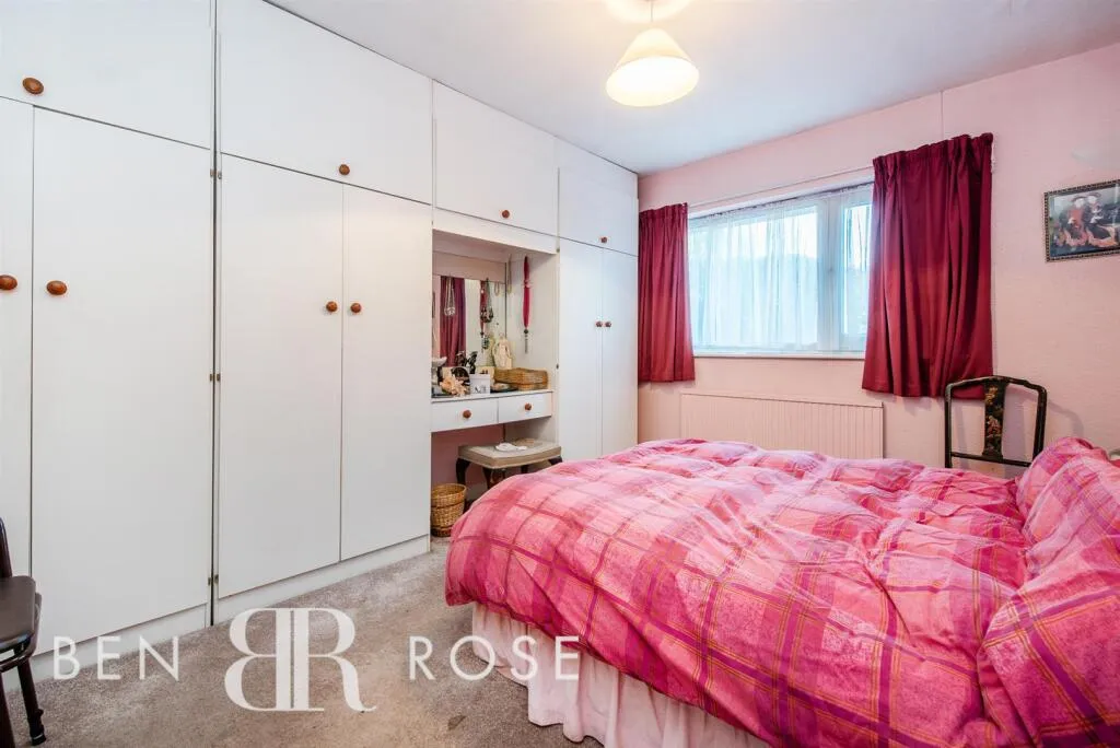 2 bed Semi-Detached Bungalow