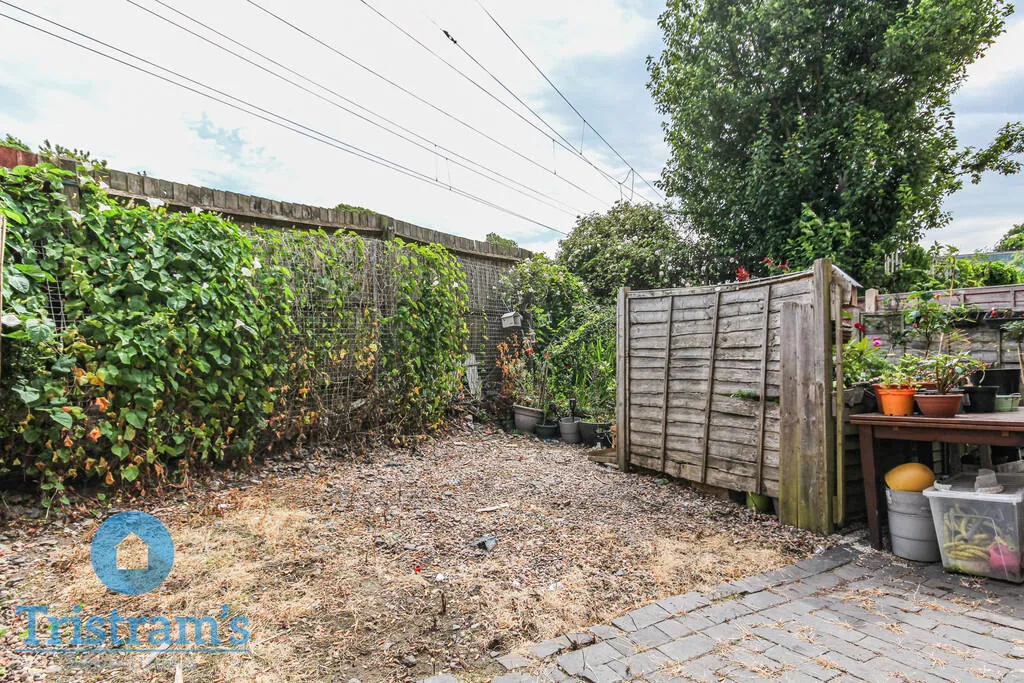 4 bed Terraced