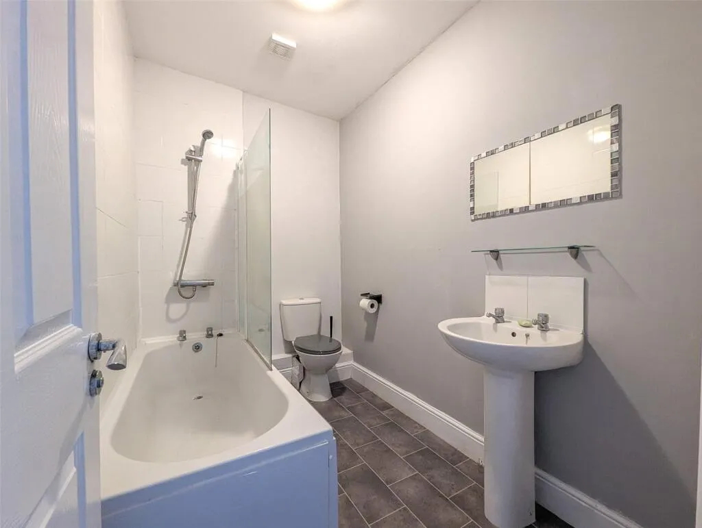 2 bed Apartment