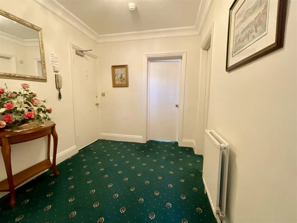 2 bed Apartment