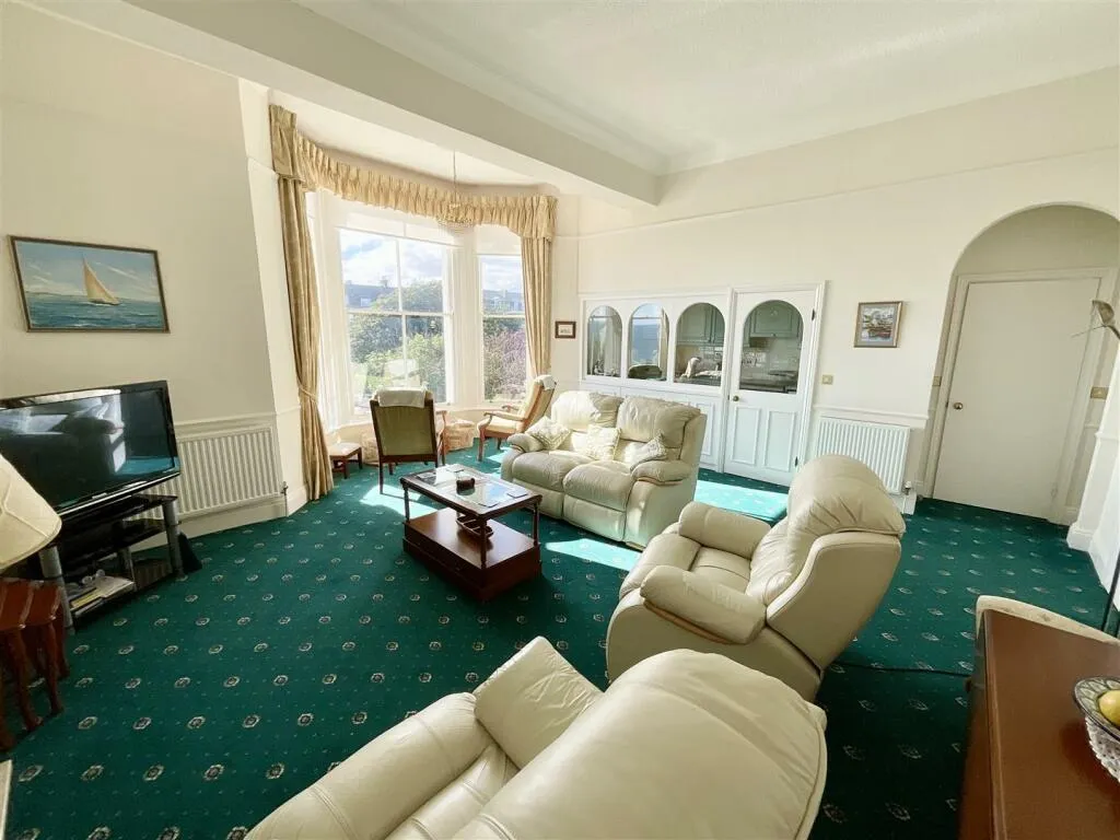 2 bed Apartment