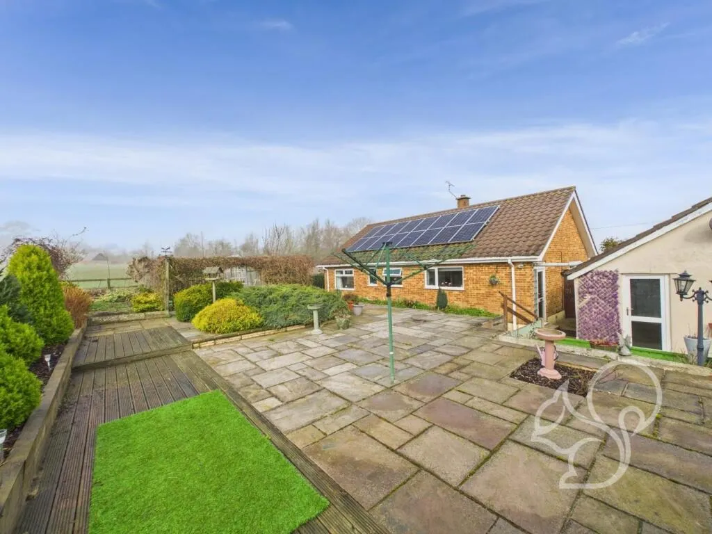 2 bed Detached Bungalow