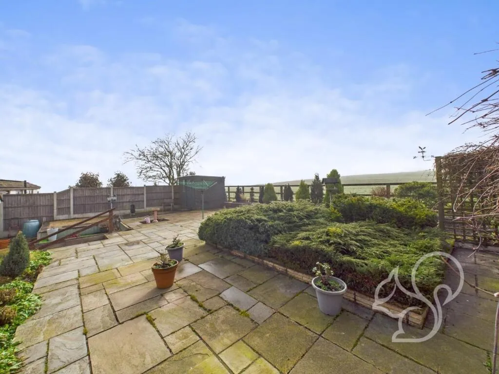 2 bed Detached Bungalow