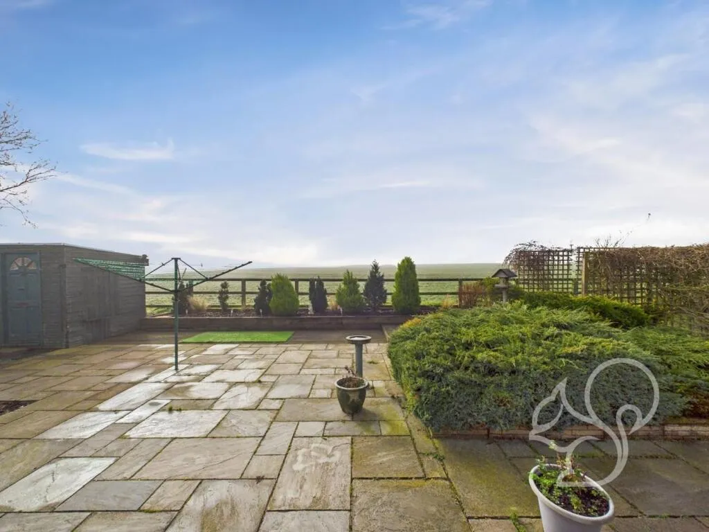 2 bed Detached Bungalow