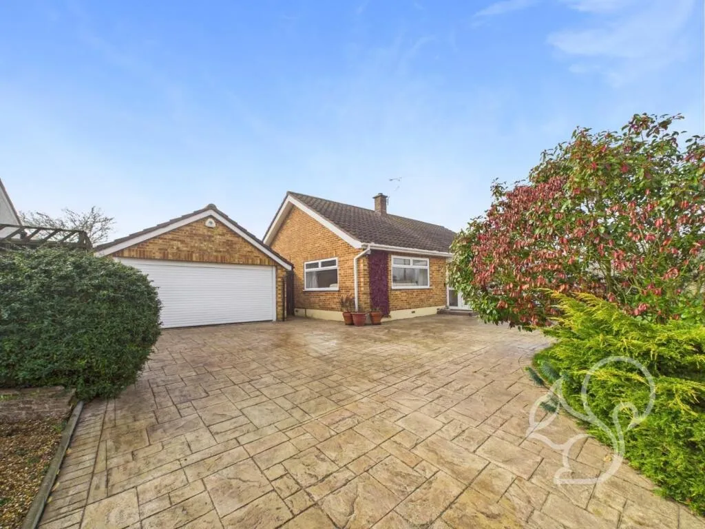 2 bed Detached Bungalow