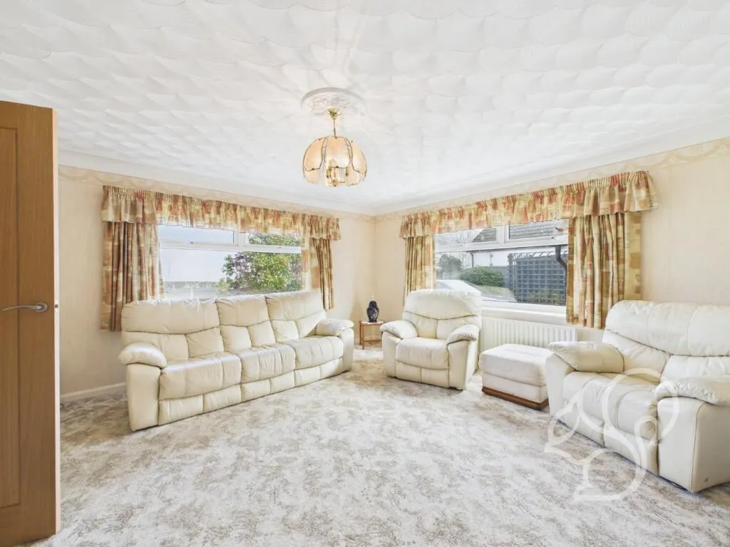 2 bed Detached Bungalow
