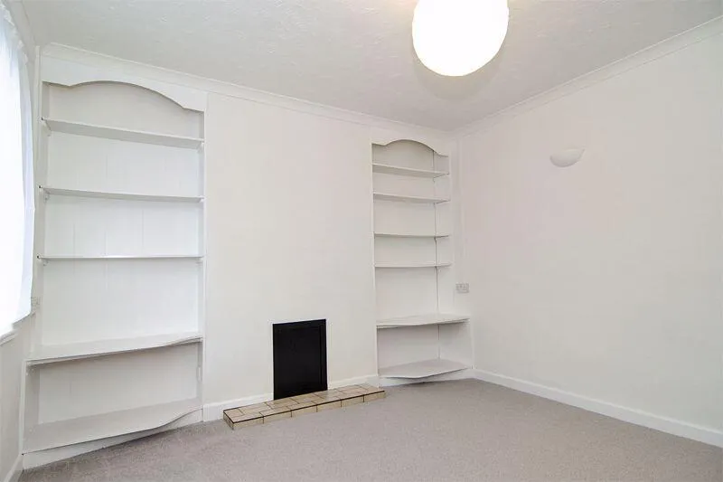 2 bed End of Terrace