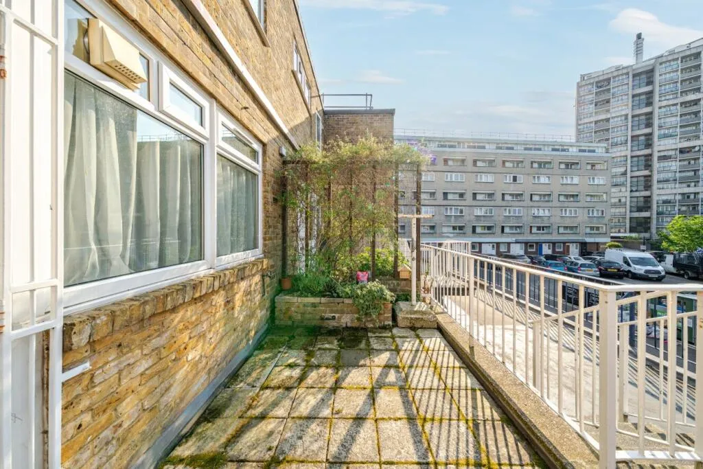 3 bed Apartment