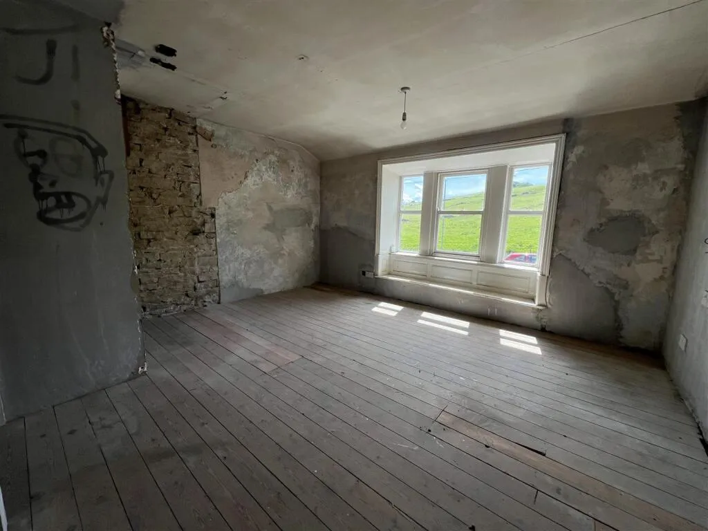 2 bed End of Terrace