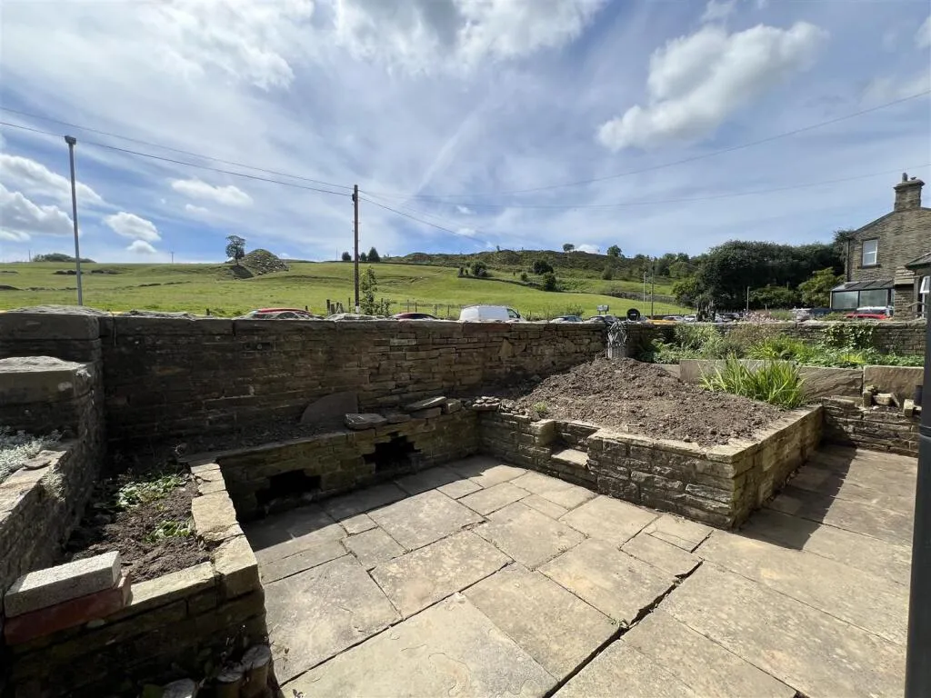2 bed End of Terrace