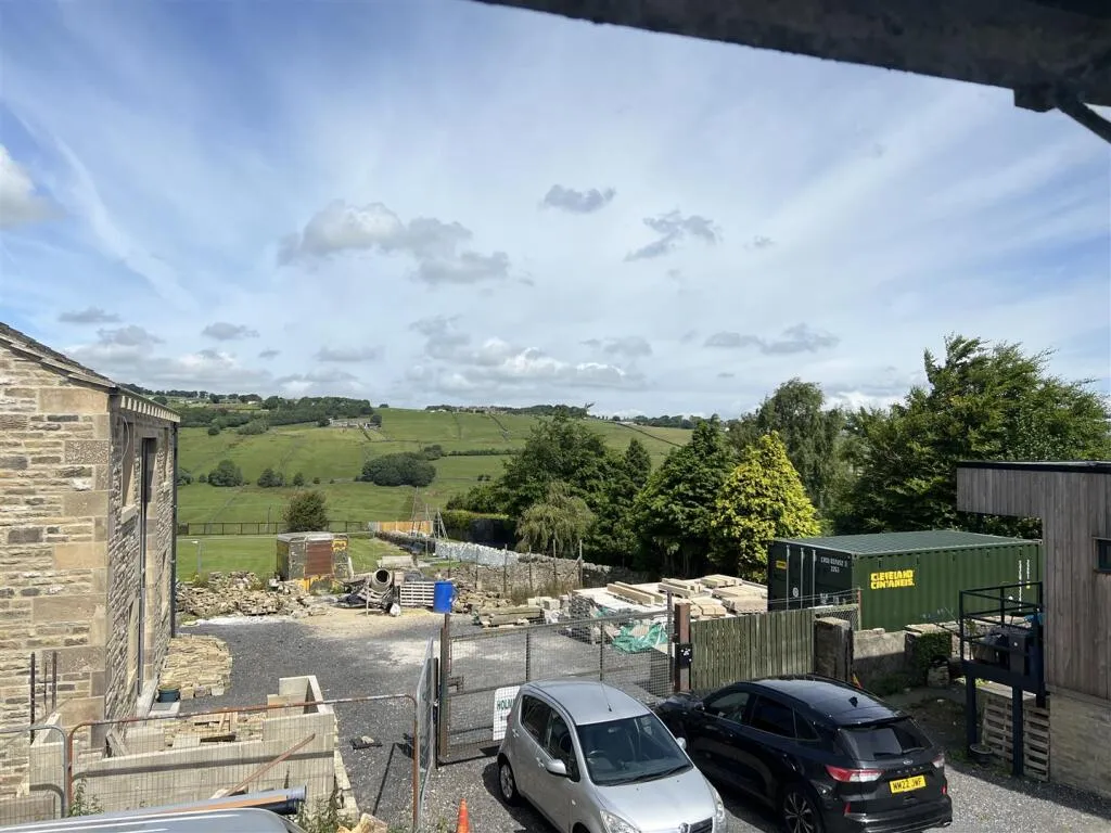 2 bed End of Terrace