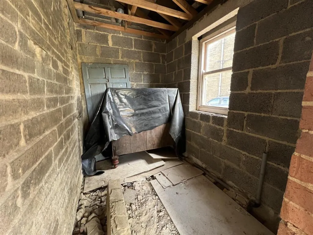 2 bed End of Terrace