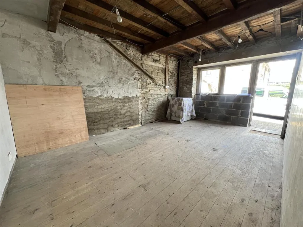 2 bed End of Terrace
