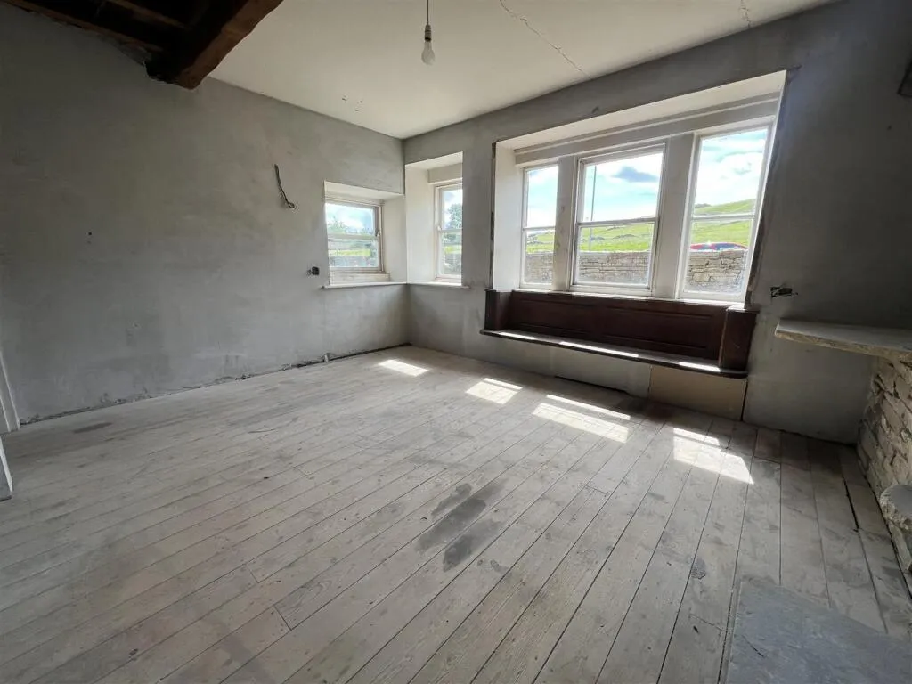2 bed End of Terrace