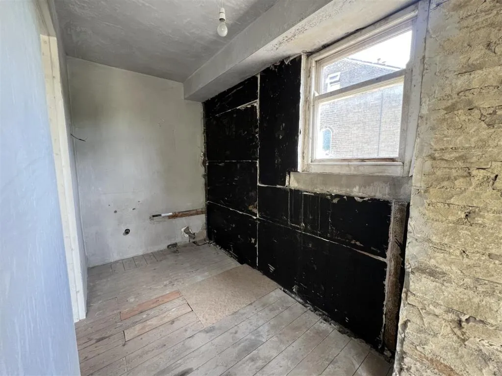 2 bed End of Terrace